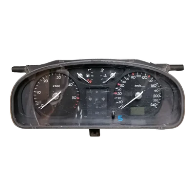 Renault Laguna II 00-07  kilometar sat/brzinomjer    8200218863   501018550077