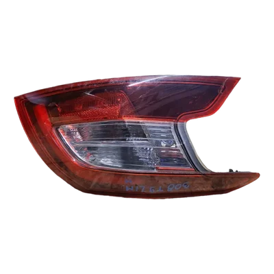 Peugeot 308 T9 hatchback 13-18 lampa zadnja lijeva vanjska  9677817680