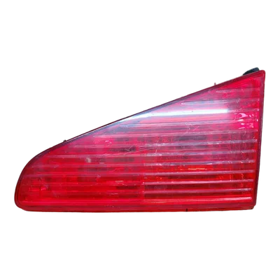 Peugeot 607 99-04 lampa zadnja desna unutarnja 6351N2