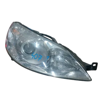 Peugeot 407   04-10    far prednji desni   9656668780  0301213202    vareni nosači 2kom