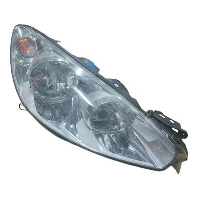 Peugeot 308 facelift  11-13   far prednji desni  9674039780       novi nosači 3 kom