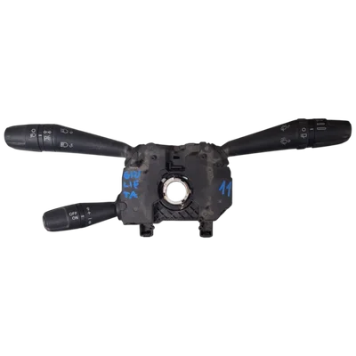 Alfa Romeo Giulietta   10-20    ručice za svjetla/ručice volana    156148408