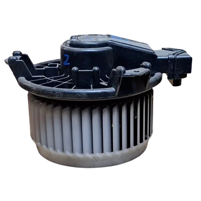 Suzuki SX4   06-13    ventilator kabine   AV2727000311