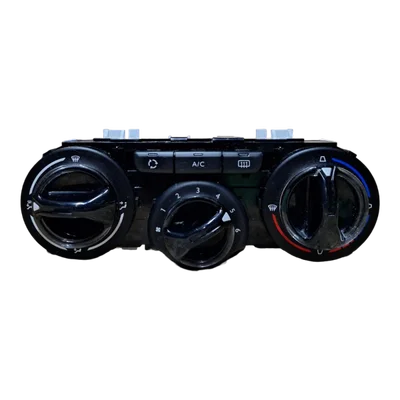 Peugeot 208 12-19   komanda ventilacije   E1063071