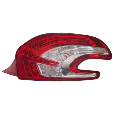 Peugeot 208 12-19  lampa zadnja desna   9672628380
