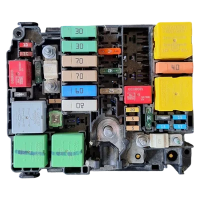 Citroen C4 Cactus   14-18   BSM   vanjska kutija osigurača   9804846880  66652X