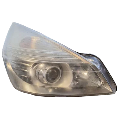 Renault Espace IV  02-15   far prednji desni    8200394710   PUKNUTA KOPČA