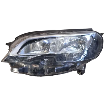 Peugeot  Expert IV  16-     far prednji lijevi    9808572680    puknuti nosač 1 kom