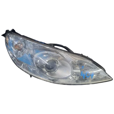 Peugeot 407   04-10    far prednji desni   9641939880  0301213202    potrgan nosač   2kom