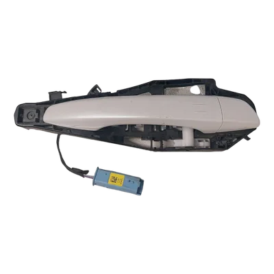 Peugeot 3008 P84  16-  kvaka vrata prednja desna keyless  9820340980  9686433680