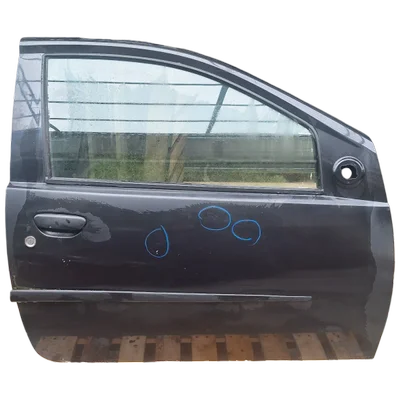 Fiat Punto II  99-11 3V  vrata prednja desna    OŠTEĆENA!
