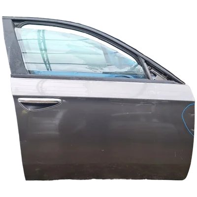 Alfa Romeo 159  04-11   vrata prednja desna    OŠTEĆENA!