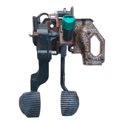 Peugeot 2008 13-19  pedala kočnice- kvačila  9683756680  9807334080