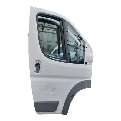 Peugeot Boxer III 06-    vrata prednja desna   OŠTEĆENA!